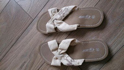 Лот: 7018732. Фото: 1. Сланцы р.38. Шлепанцы, сланцы