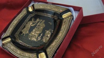 Лот: 1569873. Фото: 1. Пепельница с рисунком. Сувенирные мелочи