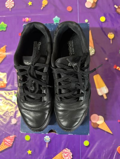 Лот: 23344403. Фото: 1. Кроссовки фирмы Reebok. Кеды, кроссовки