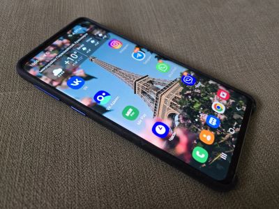 Лот: 25411889. Фото: 1. Оригинальный Samsung Galaxy S10... Смартфоны