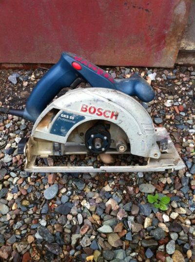 Лот: 10230374. Фото: 1. Циркулярная пила BOSCH GKS 55... Электроинструмент