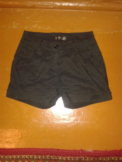 Лот: 3080302. Фото: 1. Шорты 42-44 продажа обмен. Брюки, шорты