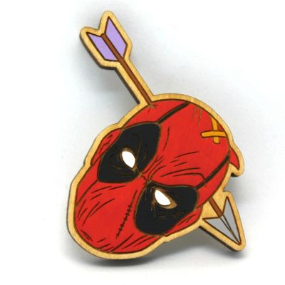 Лот: 14822758. Фото: 1. Деревянный Значок Дедпул(Deadpool... Сувенирные