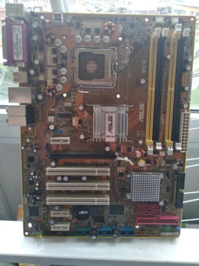 Лот: 13917687. Фото: 1. Asus P5B. Материнские платы