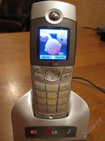 Лот: 1185419. Фото: 1. радиотелефон LG с цветным экраном... DECT и радиотелефоны