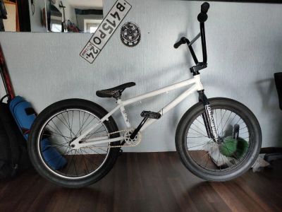 Лот: 16071170. Фото: 1. продам BMX. Велосипеды