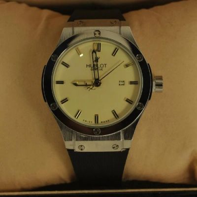Лот: 9619283. Фото: 1. Наручные часы Hublot №1816. Другие наручные часы