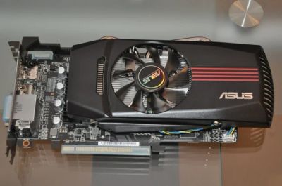 Лот: 7538937. Фото: 1. Asus directcu radeon hd 7850. Видеокарты