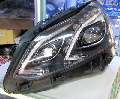 Лот: 7728629. Фото: 1. Фара Mercedes E-Class W212 2014... Оптика и освещение