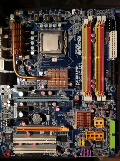 Лот: 14802697. Фото: 1. MB LGA 775 4хDDR2 5хPCIe + E7500... Материнские платы