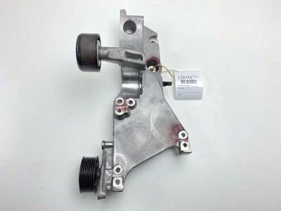 Лот: 25650550. Фото: 1. Кронштейн генератора Nissan Tiida... Двигатель и элементы двигателя