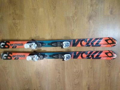 Лот: 10512401. Фото: 1. Volkl Racetiger gs (Junior) (2014... Лыжи