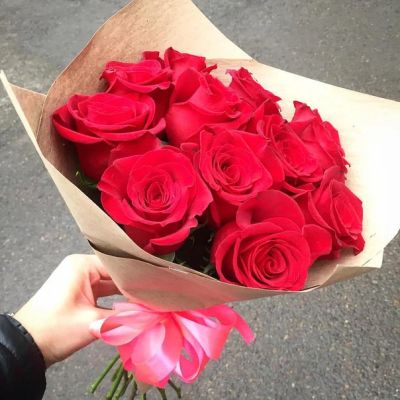 Лот: 6367603. Фото: 1. Классический букет из 11 красных... Свежие цветы