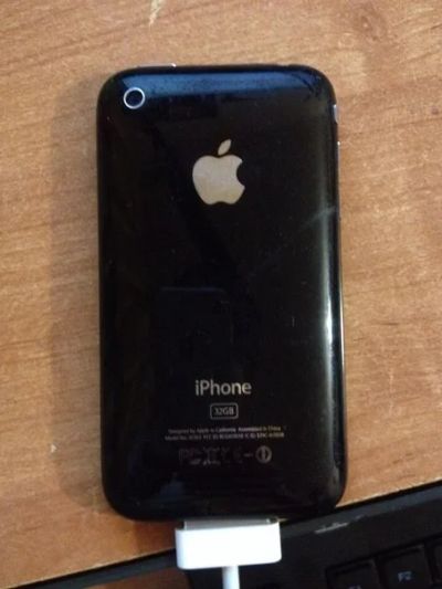 Лот: 3575043. Фото: 1. iphone 3gs 32gb ! Обмен на iphone... Смартфоны