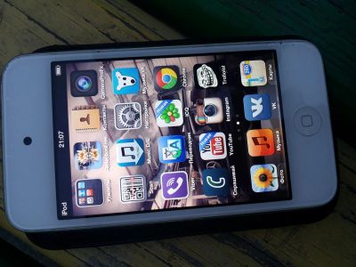 Лот: 3083667. Фото: 1. Apple iPod touch 4 8Gb. Смартфоны