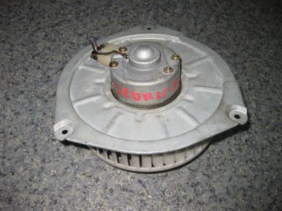 Лот: 20895631. Фото: 1. Моторчик печки Nissan Cedric Y32... Двигатель и элементы двигателя