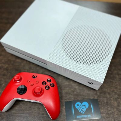 Лот: 22889136. Фото: 1. Игровая приставка Xbox One S 1000gb... Игровые приставки, консоли