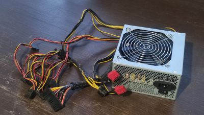 Лот: 25511049. Фото: 1. Компьютерный блок питания ATX... Корпуса, блоки питания