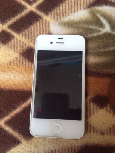 Лот: 4570466. Фото: 1. iPhone 4. Смартфоны