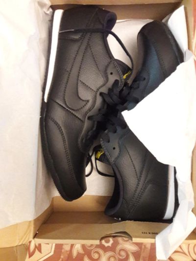 Лот: 8913905. Фото: 1. Кроссовки nike. Кеды, кроссовки, слипоны