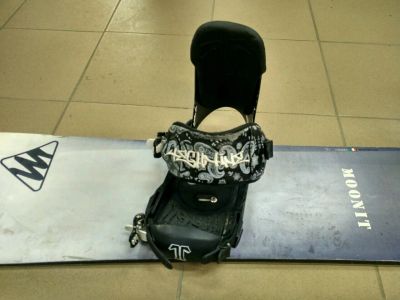 Лот: 8759790. Фото: 1. Сноуборд moonit + крепления technine. Сноуборды
