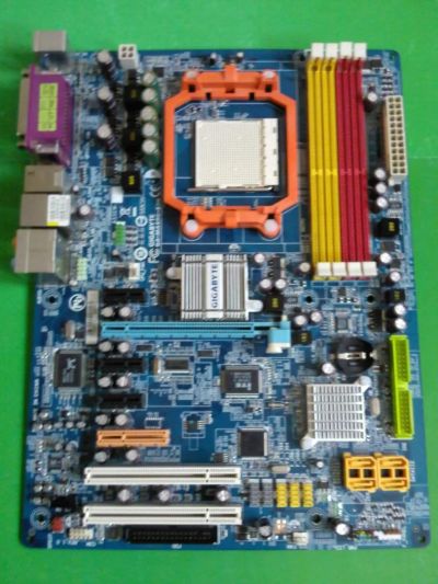 Лот: 6494254. Фото: 1. Материнская плата Gigabyte GA-MA69G-S3H. Материнские платы