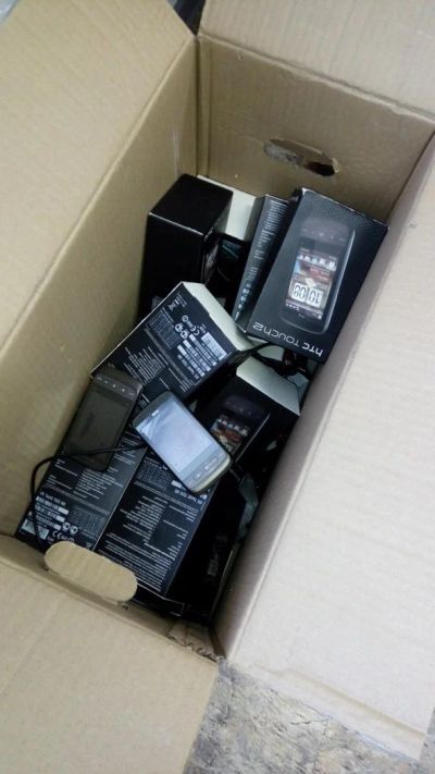 Лот: 5746143. Фото: 1. Продается 1(одна) коробка HTC... Смартфоны