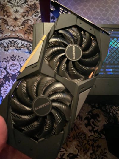 Лот: 19506805. Фото: 1. Gigabyte GeForce RTX 2060. Видеокарты
