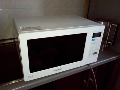 Лот: 6907789. Фото: 1. Микроволновка СВЧ Samsung MW73BR. Микроволновки, мини-печи