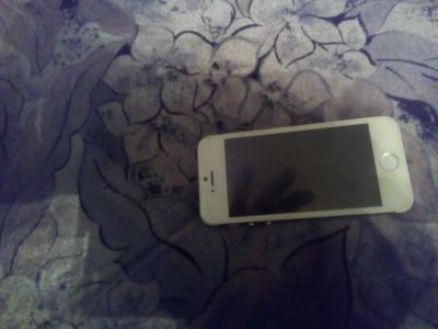 Лот: 6708540. Фото: 1. Iphon 5s. Кнопочные мобильные телефоны