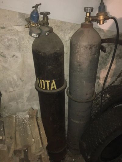 Лот: 14338480. Фото: 1. Кислородные баллоны 3 шт. Оборудование для газосварки, резки