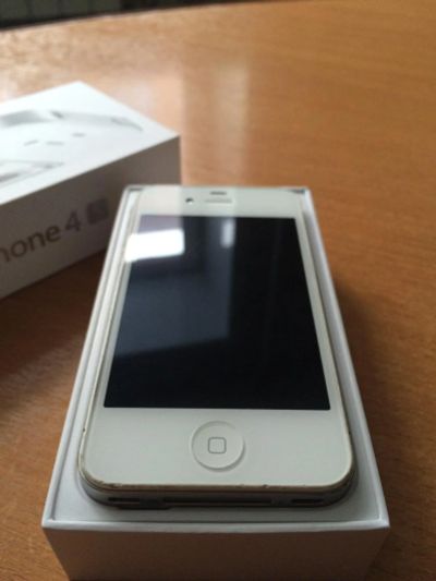 Лот: 6489499. Фото: 1. iPhone 4s 8gb white РСТ. Смартфоны