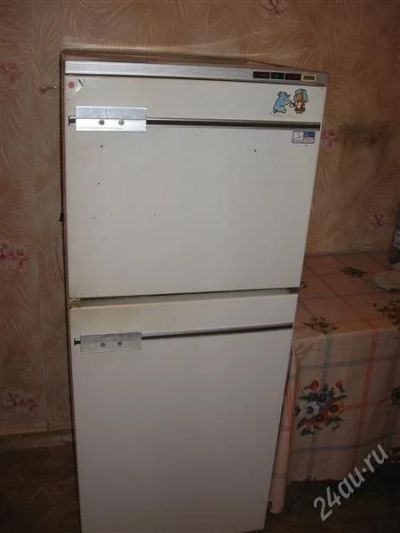 Лот: 1415570. Фото: 1. Холодильник Бирюса. Холодильники, морозильные камеры