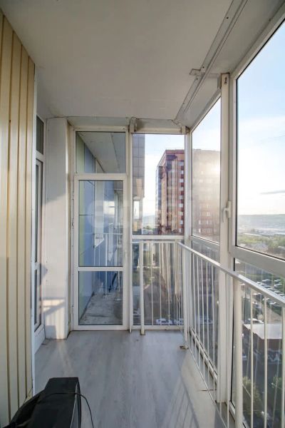 Лот: 25527075. Фото: 1. 3-комн. квартира , Красноярск... Квартиры, студии