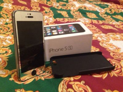 Лот: 6604537. Фото: 1. iphone 5s 16gb space gray Срочно. Смартфоны