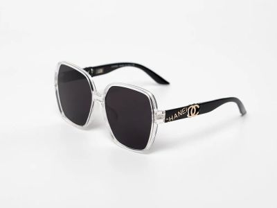 Лот: 22156739. Фото: 1. Очки Chanel. Очки солнцезащитные