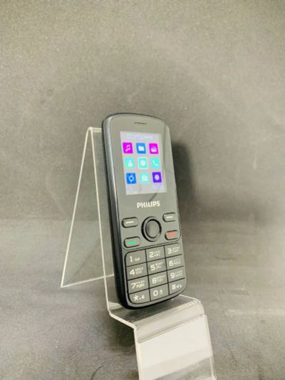 Лот: 20128597. Фото: 1. Телефон Philips Xenium E111... Кнопочные мобильные телефоны