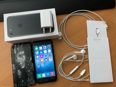Лот: 17827096. Фото: 1. iPhone 7 32Gb. Смартфоны