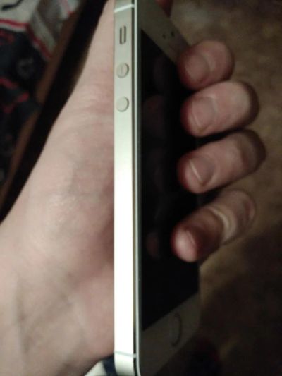 Лот: 10749689. Фото: 1. iphone 5s gold 16. Смартфоны