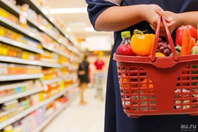 Лот: 13298326. Фото: 1. Продуктовый магазин на первой... Торговля, магазины