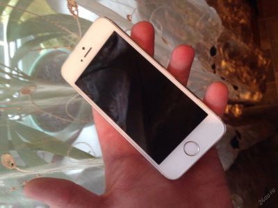 Лот: 4404526. Фото: 1. iphone 5s 16 gb white с РУбля... Смартфоны