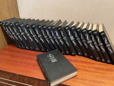 Лот: 19508667. Фото: 1. Книги одним лотом: детективы... Художественная
