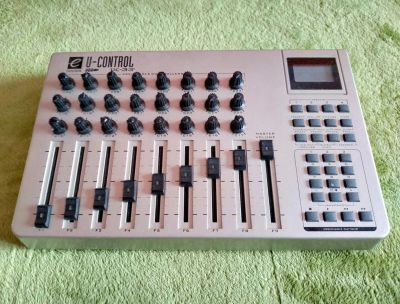 Лот: 11338405. Фото: 1. Midi-контроллер M-Audio Evolution... MIDI-оборудование