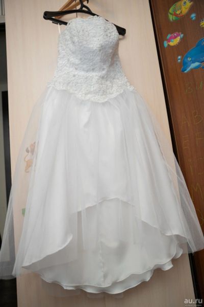 Лот: 18245953. Фото: 1. Свадебное платье короткое с удлиненной... Свадебные платья