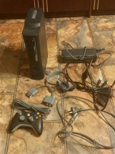 Лот: 2547195. Фото: 1. xbox 360 120 Gb. Игровые приставки, консоли