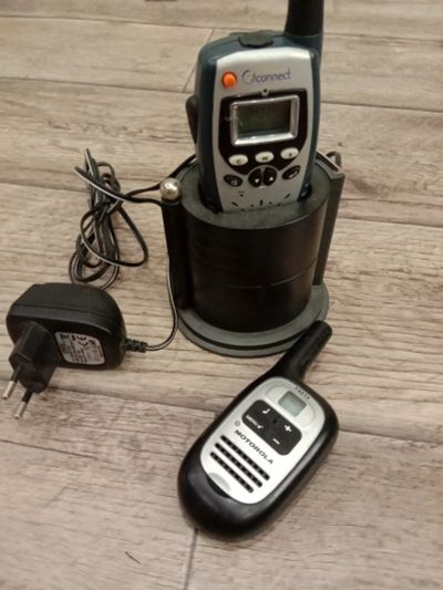 Лот: 18001871. Фото: 1. Рации Motorola t4512 и Сonnect... Рации, радиостанции