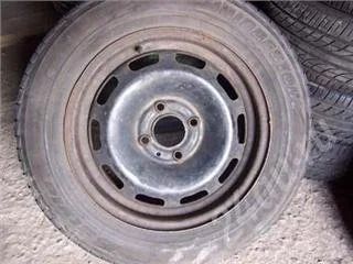 Лот: 418624. Фото: 1. Штампованный диск R15 на Ford... Шины
