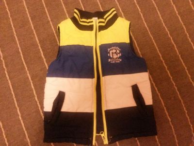 Лот: 7359656. Фото: 1. Жилет теплый р.92. Верхняя одежда