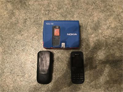 Лот: 8932957. Фото: 1. Продам Nokia 100 Полный комплект... Кнопочные мобильные телефоны