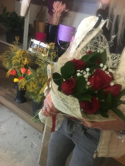 Лот: 11206487. Фото: 1. Шикарный букет из красных роз... Свежие цветы